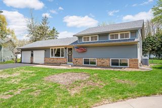 232 Strese Ln, Apple Valley, MN 55124