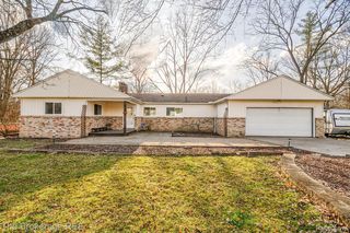 7054 Brewer Rd, Flint, MI 48507