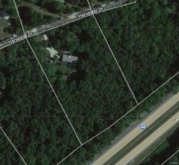 1310 Harvester Dr, Villa Ridge, MO 63089