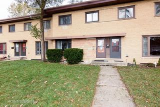 208 E  Highland Ave, Mount Prospect, IL 60056