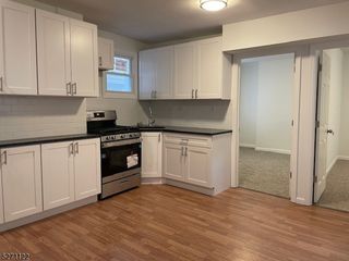 83 4Th St, Passaic, NJ 07055