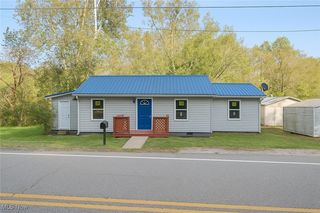 8412 Sissonville Dr, Charleston, WV 25320