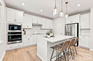 8226 Franklin Trail St, Charlotte, NC 28227