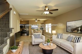 2130 SW Timbertrace Ln, Lees Summit, MO 64082