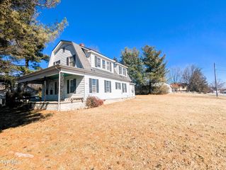 1717 Lafayette St, Greeneville, TN 37745
