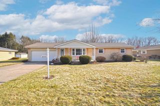52210 Santa Monica Dr, Granger, IN 46530