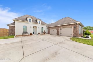 313 Brianna Ln, Broussard, LA 70518
