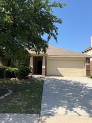 1801 Morning Dove, Aubrey, TX 76227