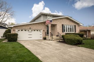 928 Lancaster Ave, Downers Grove, IL 60516