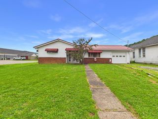 109 EAST MONROE STREET, Paden City, WV 26159