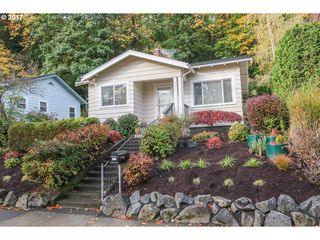 6337 SW Corbett Ave, Portland, OR 97239