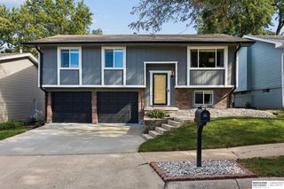 5803 S  136th St, Omaha, NE 68137