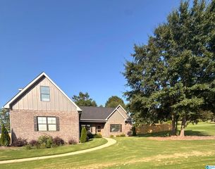15 Old Road Way, Cropwell, AL 35054