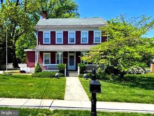 23 N  Main St, Marlboro, NJ 07746
