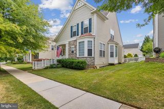 61 Calmes St, Charles Town, WV 25414