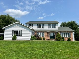 Address Not Disclosed, Washington, IL 61571