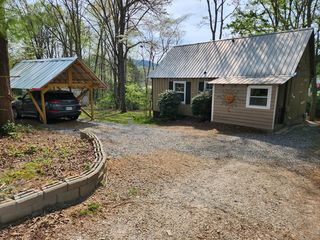130 Childers Rd, Franklin, NC 28734