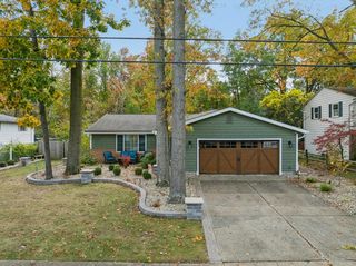 5001 Hollyview Dr, Vermilion, OH 44089