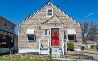 827 Clarks Ln, Louisville, KY 40217