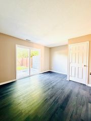 6 Almond Ct #3C, Savannah, GA 31408
