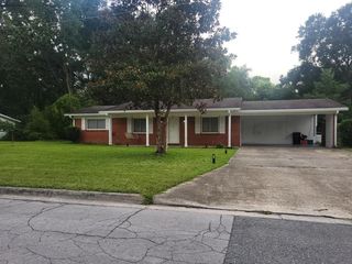 Address Not Disclosed, Gainesville, FL 32606