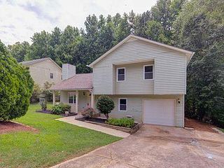5210 Sugar Crest Dr, Sugar Hill, GA 30518