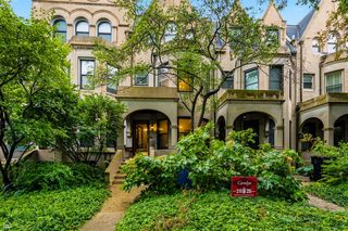 5801 S  Blackstone Ave, Chicago, IL 60637