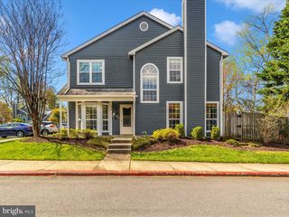 956 Breakwater Dr, Annapolis, MD 21403