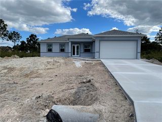 2605 20th St W, Lehigh Acres, FL 33971