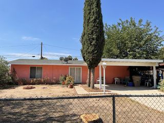 16325 Live Oak St, Hesperia, CA 92345