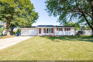 2525 Heather Rd, Green Bay, WI 54311