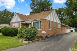 8600 Lockwood Ave, Burbank, IL 60459