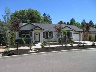 2856 Huettl Ln, Bend, OR 97701