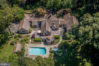 6731 Paxson Rd, New Hope, PA 18938