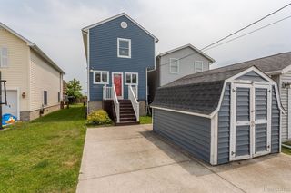 6988 Lakeshore Dr, Newport, MI 48166