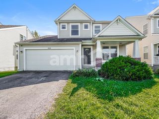 8509 Flowering Cherry Dr, Blacklick, OH 43004