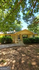 208 Lakeview Dr, Stockbridge, GA 30281