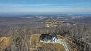 903 Box House Rd, Belvidere, TN 37306