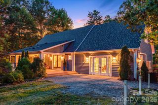 218 S  Alta Vista Dr, Saluda, NC 28773