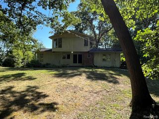 430 Sunset White, Lake Michigan, MI 48383