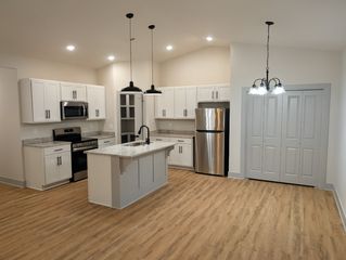 2937 S  Bunker Hill Dr #200, Wichita, KS 67210