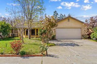 1411 N Maple Street, Visalia, CA 93292