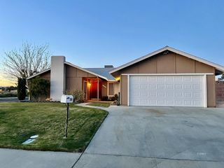 500 Cottonwood Dr, Ridgecrest, CA 93555