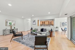 5809 Edson Ln #303, Rockville, MD 20852