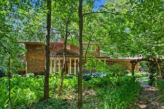 11180 Jones Rd, Berrien Springs, MI 49103
