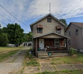 1805 17th St NE, Canton, OH 44705