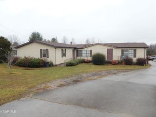 9400 Sparta Hwy, Crossville, TN 38572