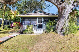 16 Oak St, Cocoa, FL 32922