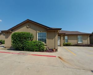506 Shiloh Dr #24, Laredo, TX 78045
