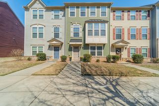 2112 Arbor Loop Dr, Charlotte, NC 28217